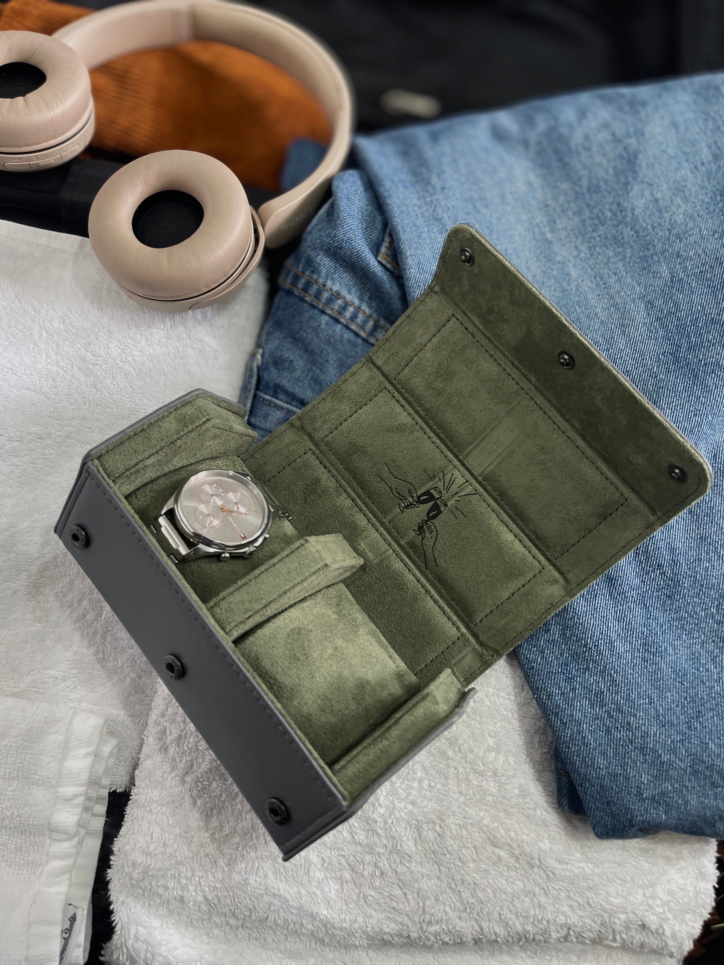 Two slot watch case (Free Engraving).