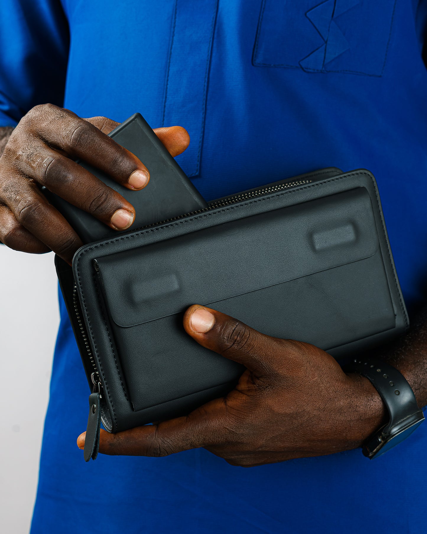 Nomad Leather Purse