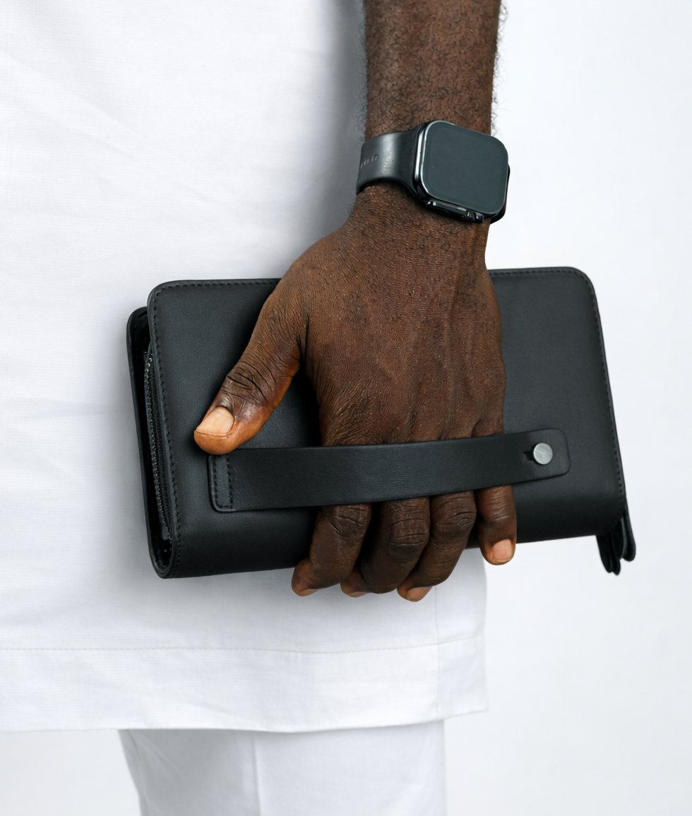 Nomad Leather Purse